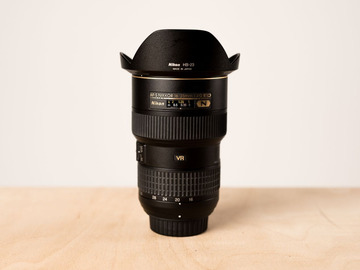 Nikon 16-35mm f/4 VR Lens with UV Filter