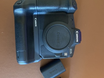 Canon EOS R