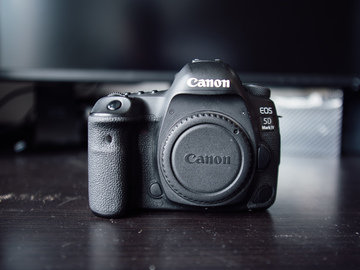 Canon EOS 5D MK IV