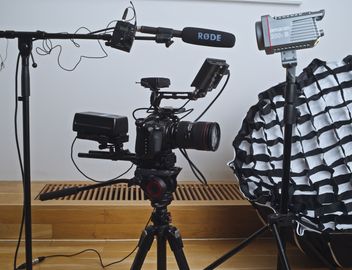 Full interview kit - BMPCC 4k (Camera, tripod, lens, shotgun, lav, light, lightdome)